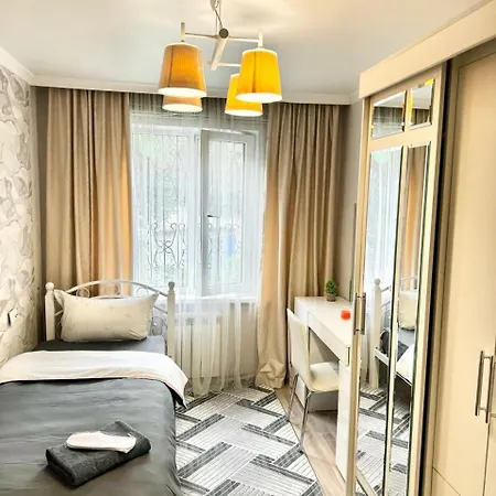 Four Bedrooms Apartment Almaty Exterior photo