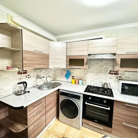 Four Bedrooms Apartment Almaty Exterior photo